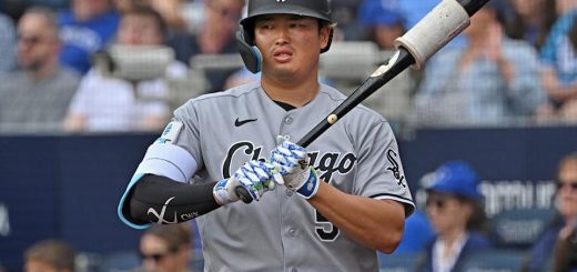 村神威武！村上宗隆炸裂驚天逆轉三分砲！12轟獨居大聯盟全壘打王